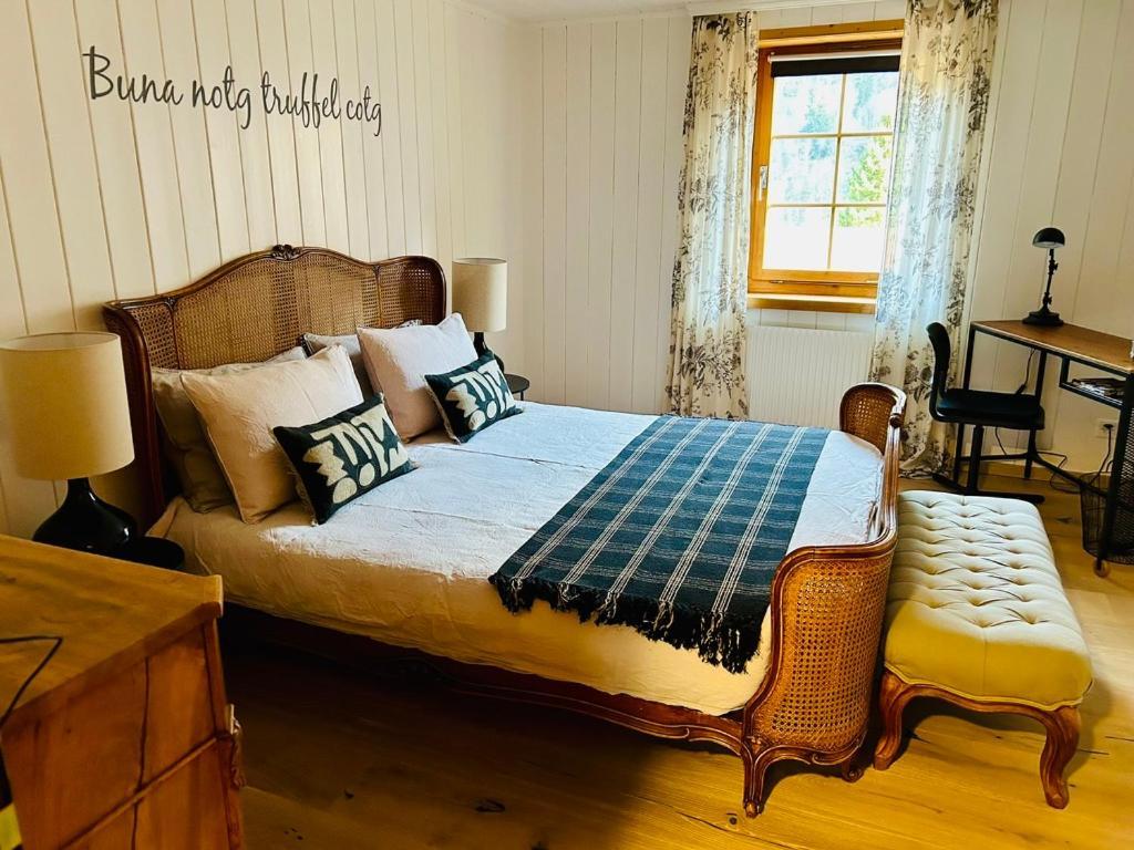 Casa Pasch - Boutique Bed&Breakfast Sumvitg Extérieur photo